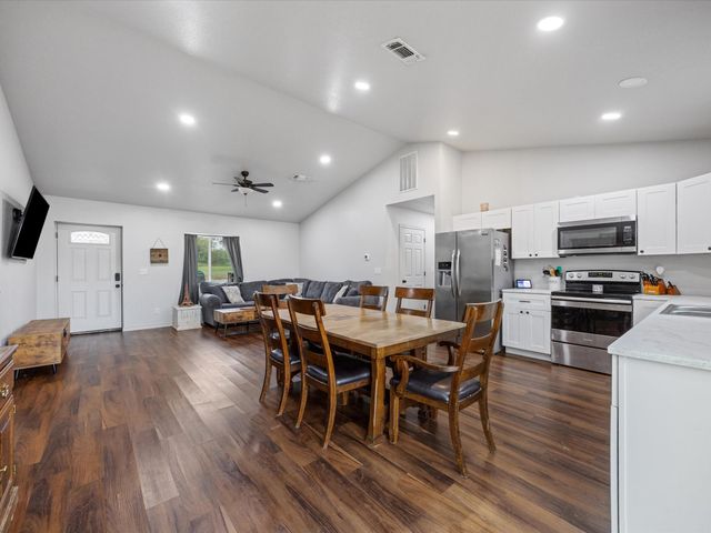 106 Edith Street, Bowie, TX 76230