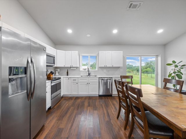 106 Edith Street, Bowie, TX 76230