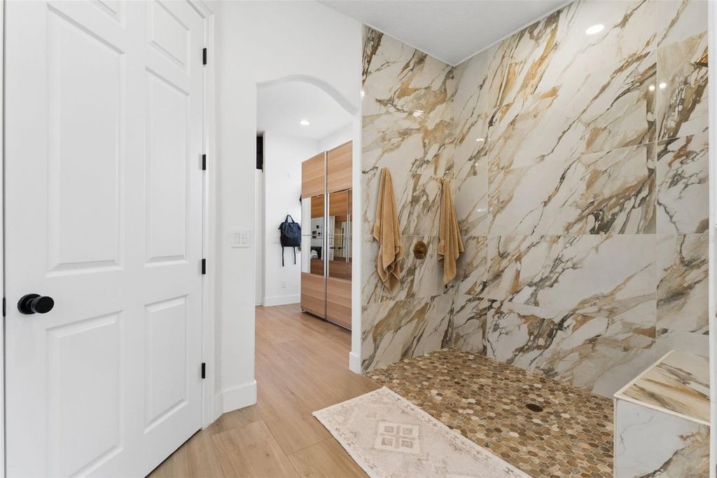 Image 22 of property listing at 5825 OXFORD MOOR BOULEVARD, Windermere, FL 34786