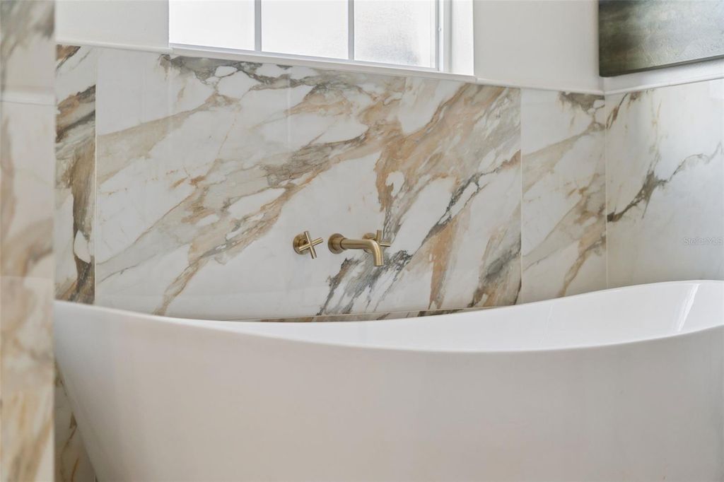 Image 26 of property listing at 5825 OXFORD MOOR BOULEVARD, Windermere, FL 34786