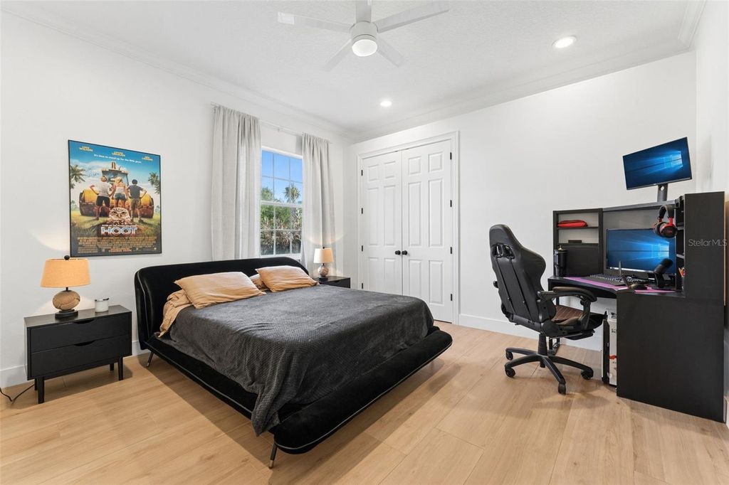 Image 32 of property listing at 5825 OXFORD MOOR BOULEVARD, Windermere, FL 34786