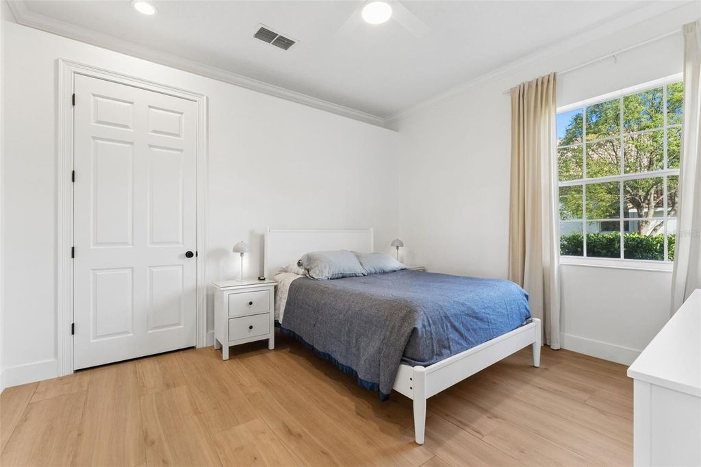 Image 34 of property listing at 5825 OXFORD MOOR BOULEVARD, Windermere, FL 34786