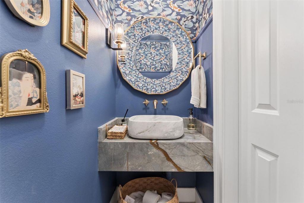 Image 37 of property listing at 5825 OXFORD MOOR BOULEVARD, Windermere, FL 34786