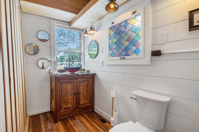30 Riverside Drive, Ashland, NH 03217