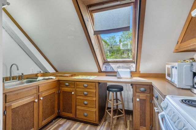 30 Riverside Drive, Ashland, NH 03217