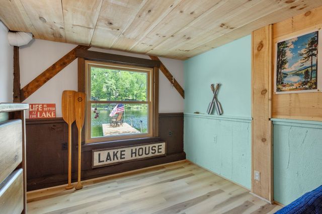 30 Riverside Drive, Ashland, NH 03217
