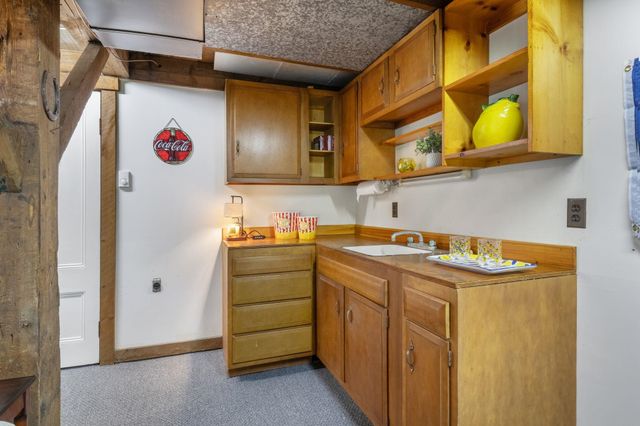30 Riverside Drive, Ashland, NH 03217