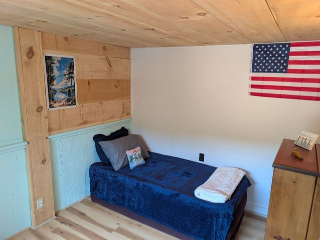 30 Riverside Drive, Ashland, NH 03217
