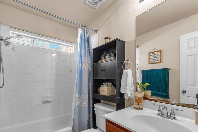 206 Linden LN, San Marcos, TX 78666