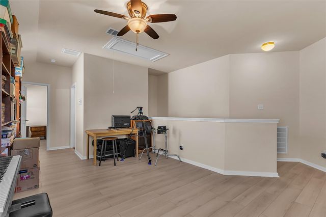 206 Linden LN, San Marcos, TX 78666