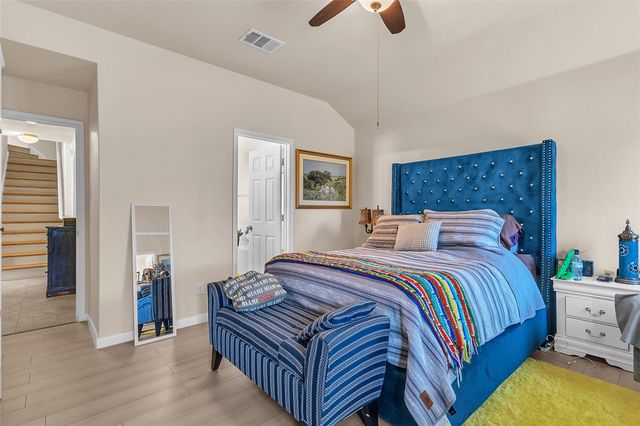 206 Linden LN, San Marcos, TX 78666