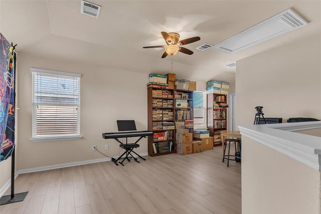 206 Linden LN, San Marcos, TX 78666