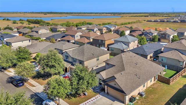 206 Linden LN, San Marcos, TX 78666