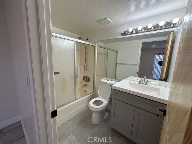 44155 10th, Lancaster, CA 93534