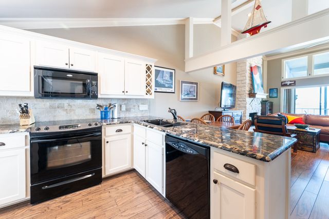 300 Rush Creek Drive B2, Heath, TX 75032