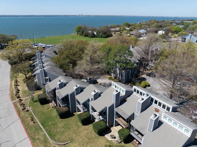 300 Rush Creek Drive B2, Heath, TX 75032