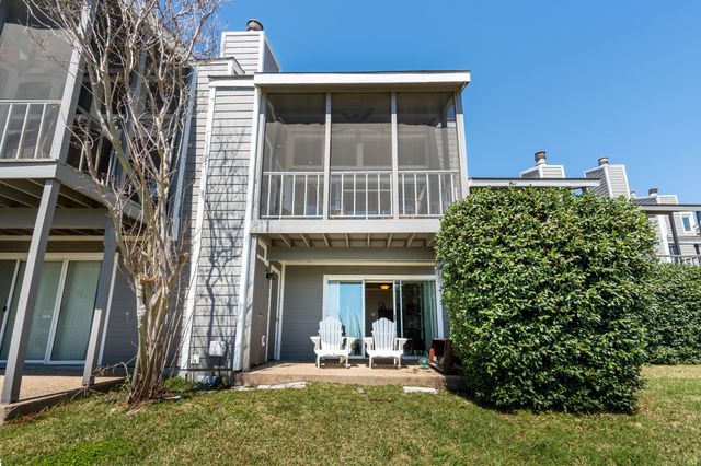 300 Rush Creek Drive B2, Heath, TX 75032