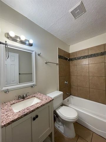 624 Espanola Street SE A-D, Albuquerque, NM 87108