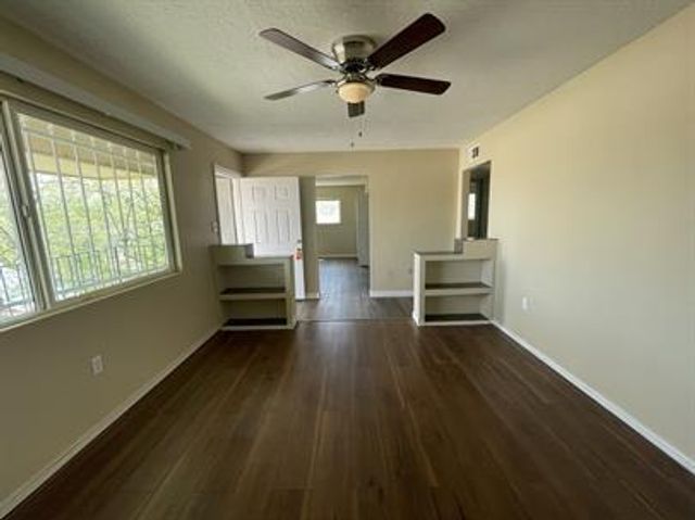 624 Espanola Street SE A-D, Albuquerque, NM 87108