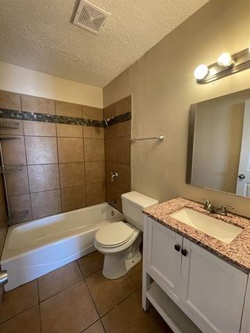 624 Espanola Street SE A-D, Albuquerque, NM 87108