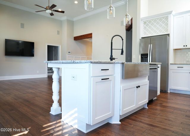 609 Ox Cart Place, Sunset Beach, NC 28468