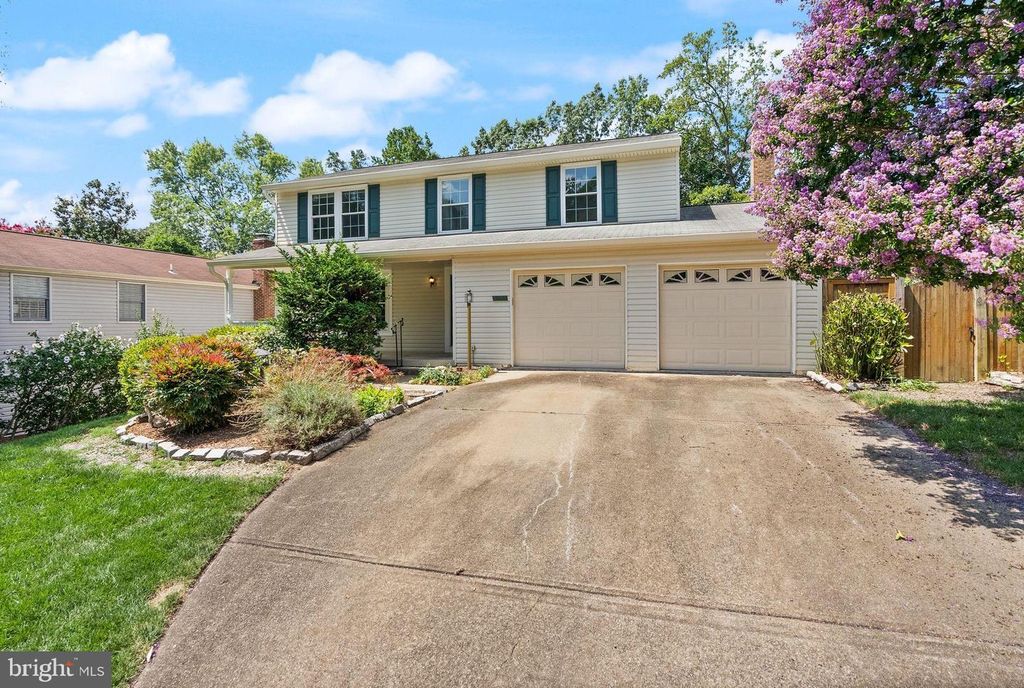 7214 ADRIENNE GLEN AVE, Springfield, VA 22152