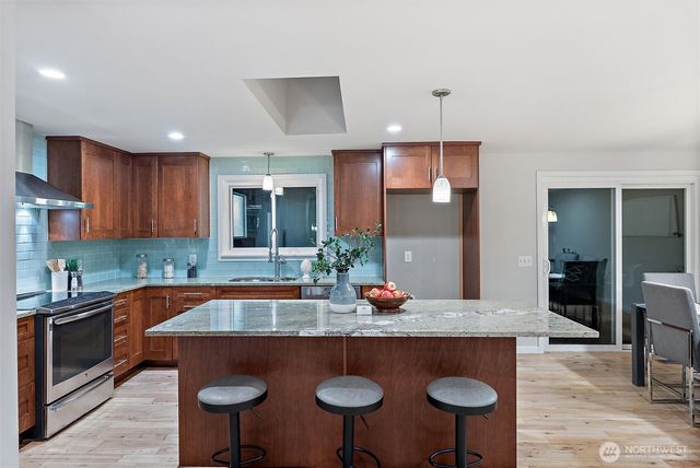 6530 61st Place SE, Snohomish, WA 98290