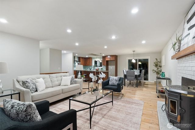 6530 61st Place SE, Snohomish, WA 98290