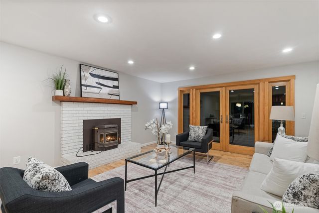 6530 61st Place SE, Snohomish, WA 98290