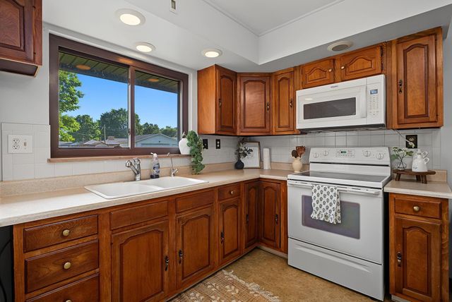 210 Broadway Road, Enon, OH 45323
