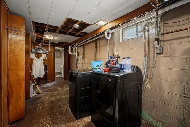 210 Broadway Road, Enon, OH 45323