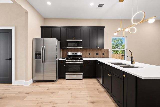 4117 Kewanee Street A, Houston, TX 77051