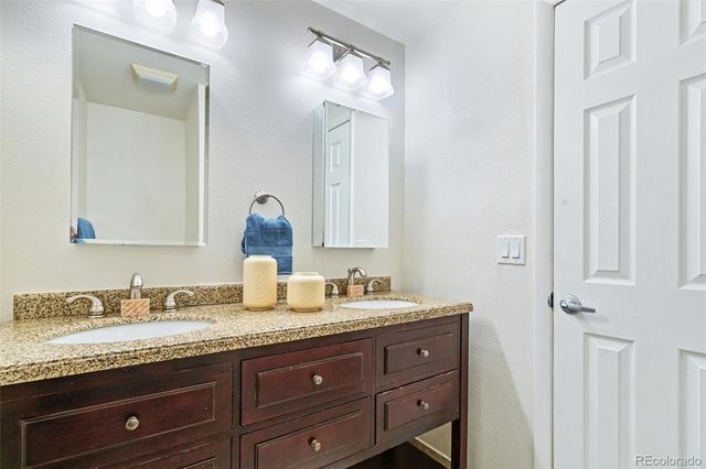 5550 S Lowell Boulevard, Littleton, CO 80123