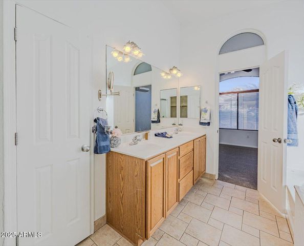 5680 W SHADY GROVE Drive, Tucson, AZ 85742