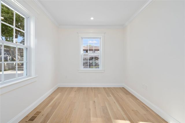 40 Atlantic Street, Newport, RI 02840