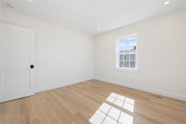 40 Atlantic Street, Newport, RI 02840