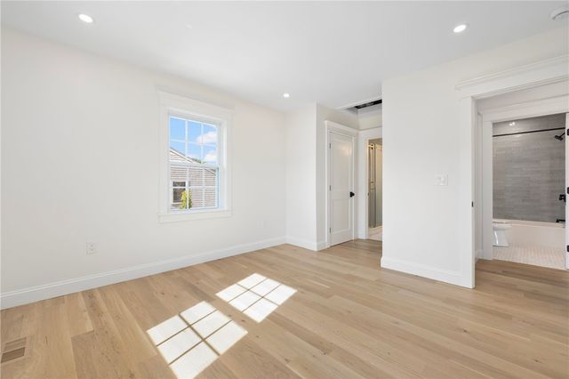 40 Atlantic Street, Newport, RI 02840