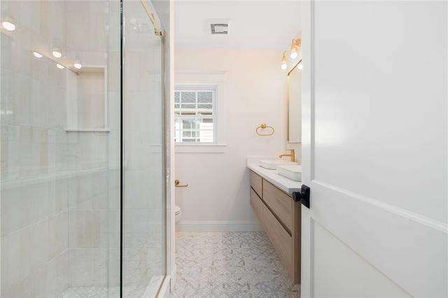 40 Atlantic Street, Newport, RI 02840