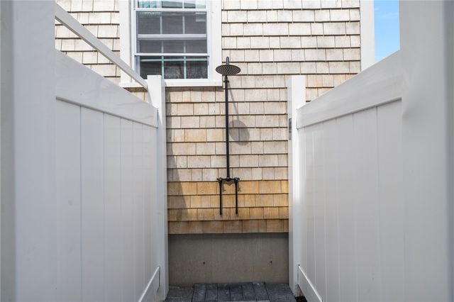 40 Atlantic Street, Newport, RI 02840