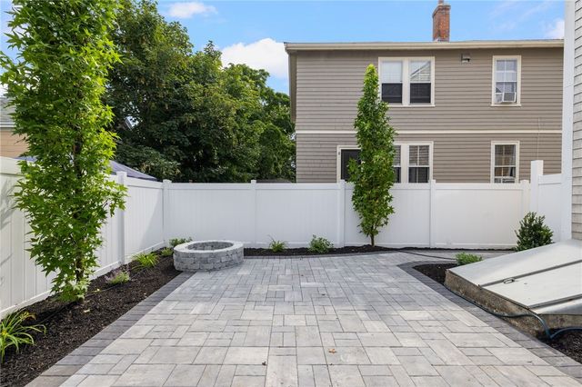 40 Atlantic Street, Newport, RI 02840