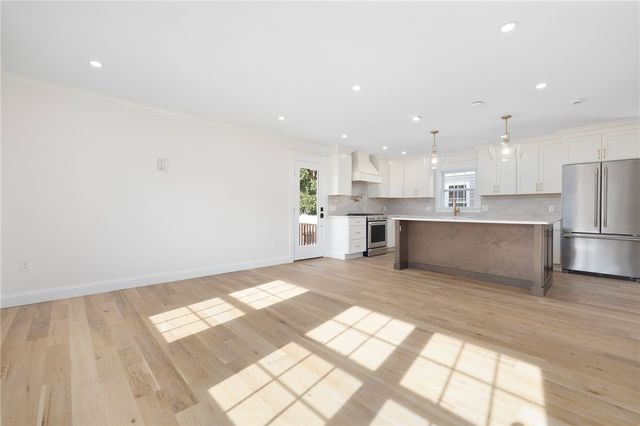 40 Atlantic Street, Newport, RI 02840