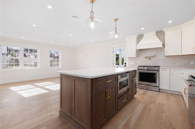 40 Atlantic Street, Newport, RI 02840
