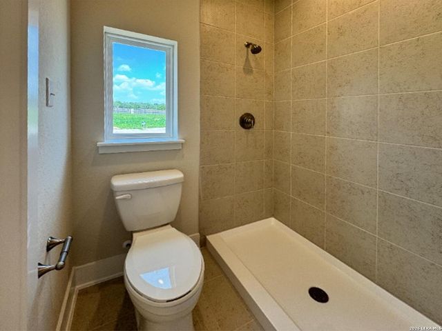 212 Megan's Lane, Castroville, TX 78009