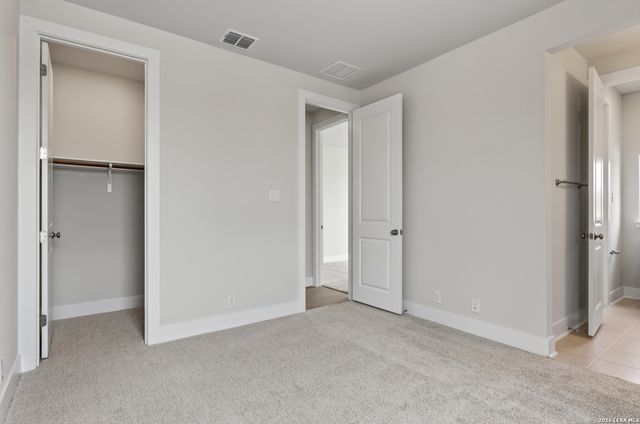 212 Megan's Lane, Castroville, TX 78009