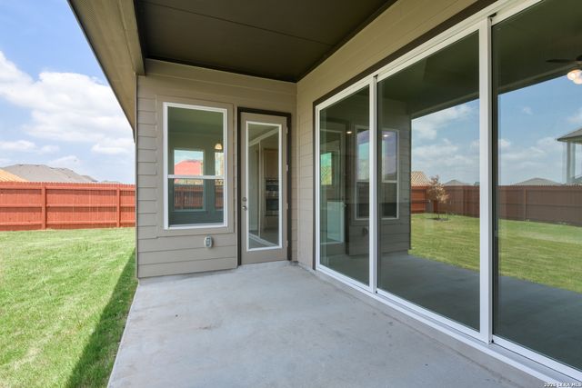 212 Megan's Lane, Castroville, TX 78009