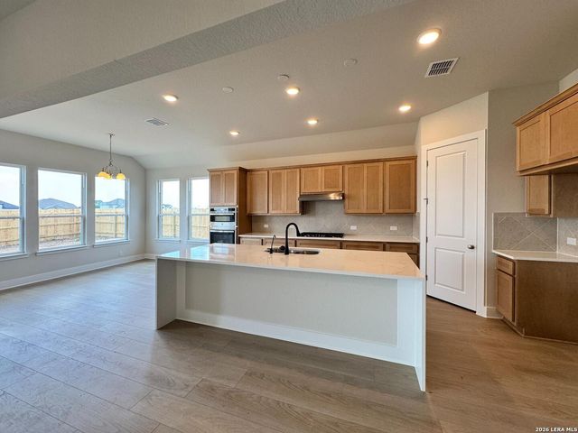 212 Megan's Lane, Castroville, TX 78009