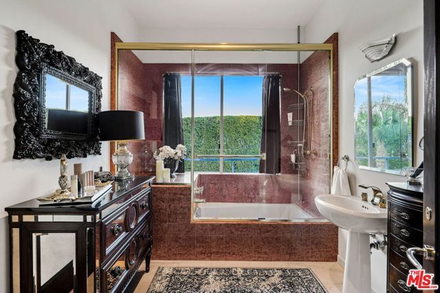 28177 Rey De Copas Lane, Malibu, CA 90265