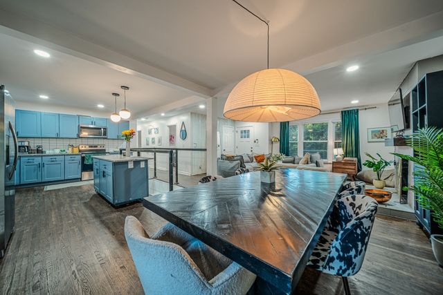 1208 Dempsey Dr, Nashville, TN 37217