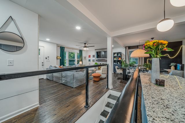 1208 Dempsey Dr, Nashville, TN 37217