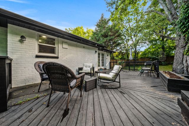 1208 Dempsey Dr, Nashville, TN 37217